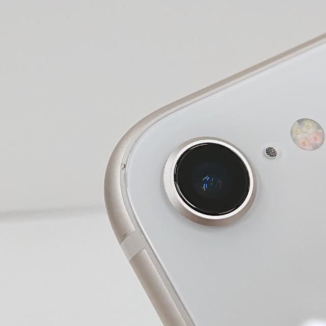 iPhoneSE 第3世代 64GB ドコモ スターライト 送料無料 即決 本体