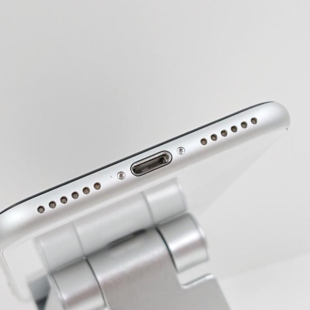iPhoneSE 第2世代 64GB ドコモ ホワイト 送料無料 即決 本体 c20931