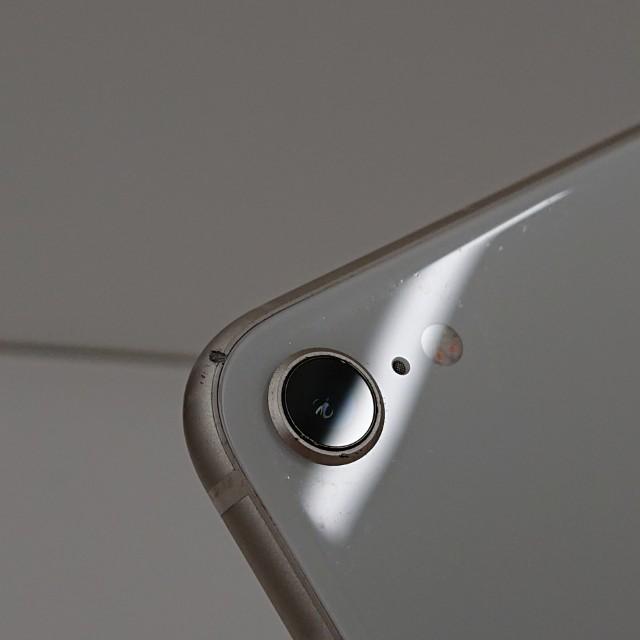 iPhoneSE 第3世代 64GB ドコモ スターライト 送料無料 即決 本体