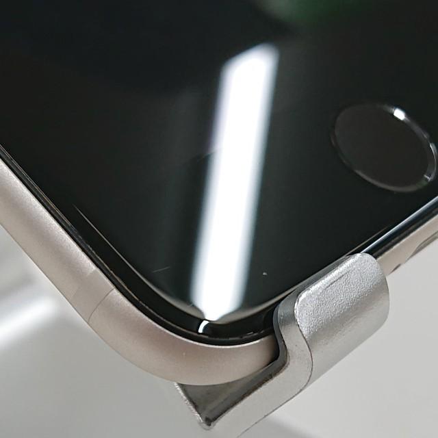 iPhoneSE 第3世代 128GB ドコモ スターライト 送料無料 即決 本体