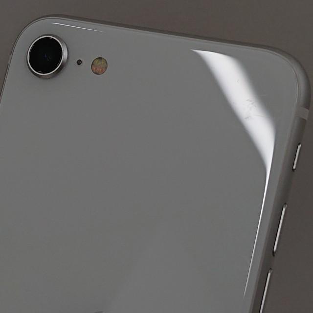 iPhoneSE 第2世代 64GB ドコモ ホワイト 送料無料 即決 本体 c21581