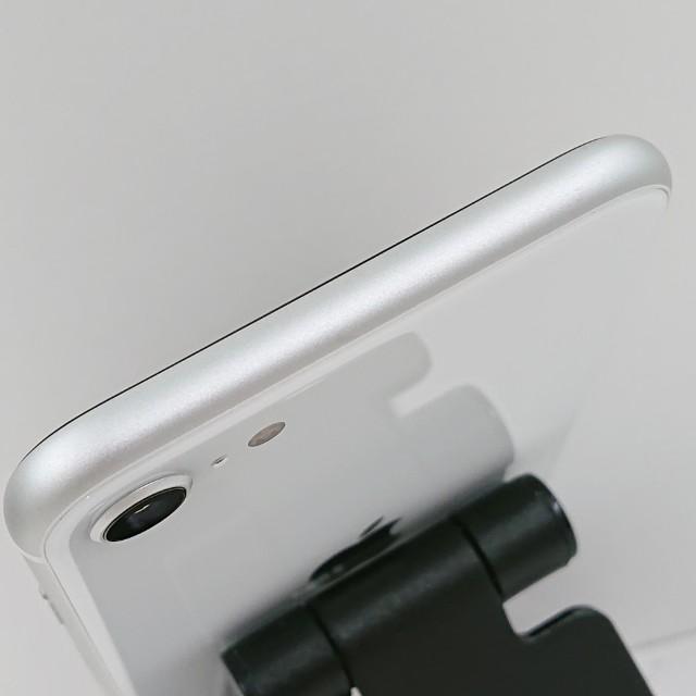 iPhoneSE 第2世代 64GB ドコモ ホワイト 送料無料 即決 本体 c21584