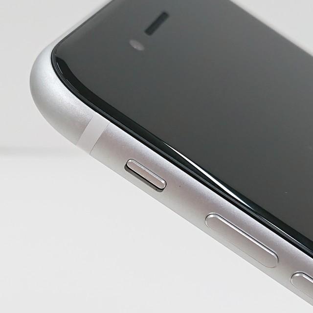 iPhoneSE 第2世代 64GB ドコモ ホワイト 送料無料 即決 本体 c21589