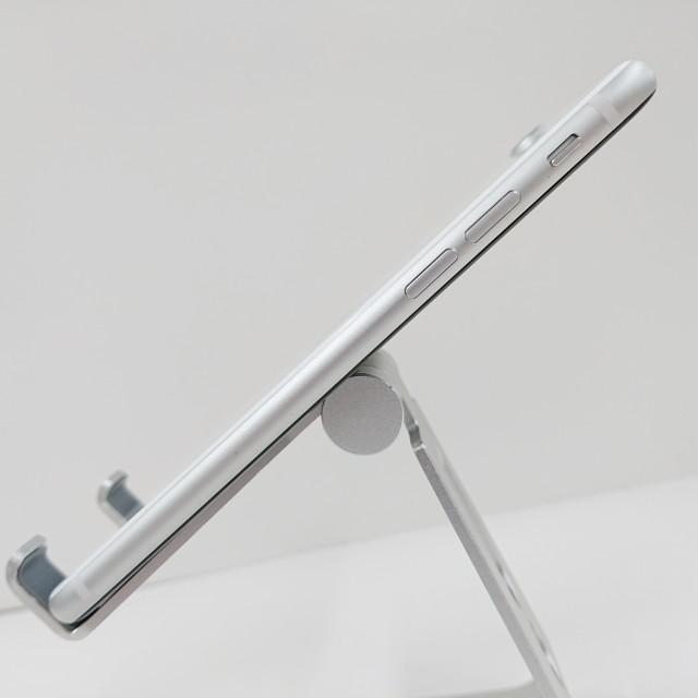 iPhoneSE 第2世代 64GB ドコモ ホワイト 送料無料 即決 本体 c21589