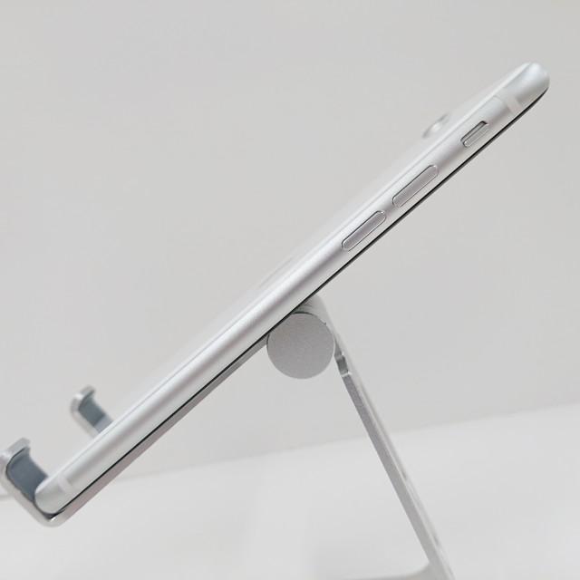 iPhoneSE 第2世代 64GB ドコモ ホワイト 送料無料 即決 本体 c21590