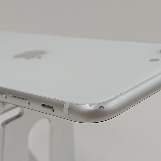 iPhoneSE 第2世代 64GB ドコモ ホワイト 送料無料 即決 本体 c21591