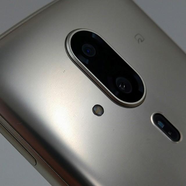 らくらくスマートフォン F-53E ドコモ ゴールド 送料無料 即決 本体