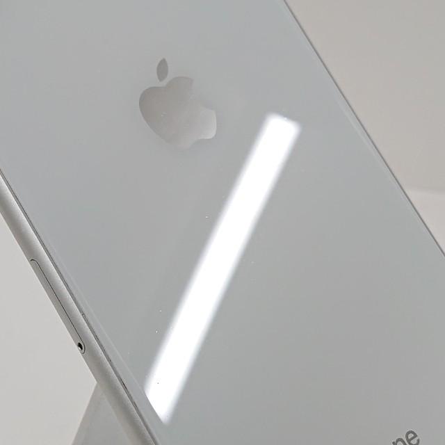 iPhone8 64GB ドコモ シルバー 送料無料 即決 本体 c23206 : アーク