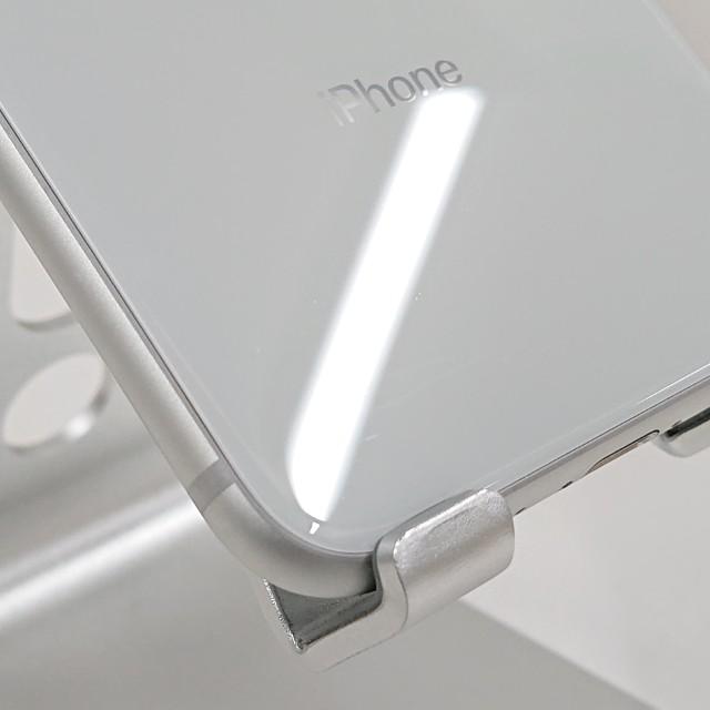 iPhone8 64GB ドコモ シルバー 送料無料 即決 本体 c23207 : アーク