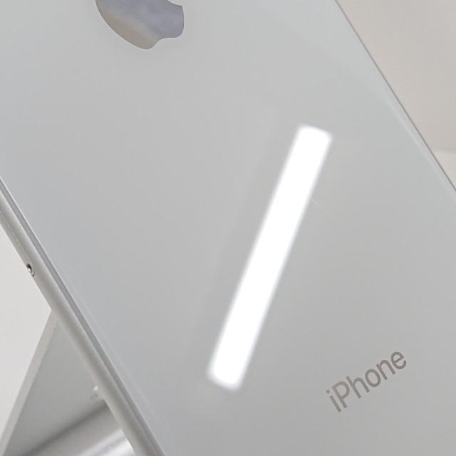 iPhone8 64GB ドコモ シルバー 送料無料 即決 本体 c23210 : アーク