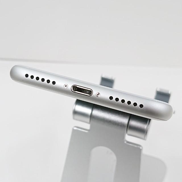 iPhone8 64GB ドコモ シルバー 送料無料 即決 本体 c23210 : アーク