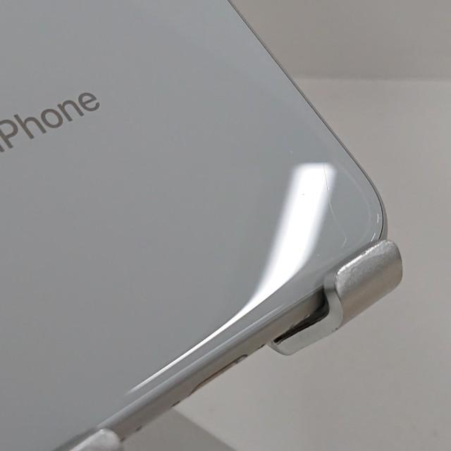 iPhone8 64GB ドコモ シルバー 送料無料 即決 本体 c23210 : アーク