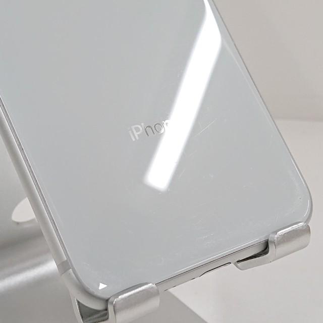iPhone8 64GB ドコモ シルバー 送料無料 即決 本体 c23215 : アーク