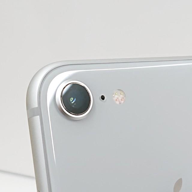 iPhone8 64GB ドコモ シルバー 送料無料 即決 本体 c23251 : アーク