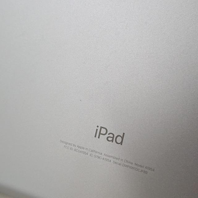 iPad 第6世代 Wifi＋Cellular 128GB SoftBank スペースグレイ 送料無料