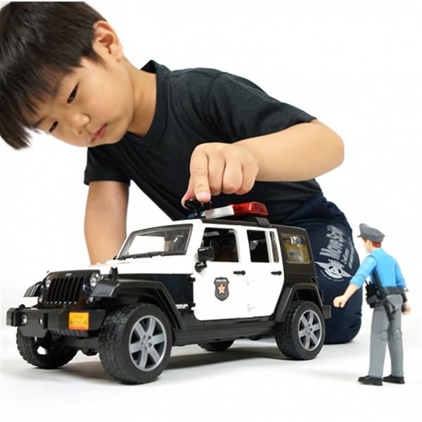 bruder（ブルーダー）Jeep パトカー フィギュア付き BR02526 ジョブインターナショナル｜arcssquare｜08