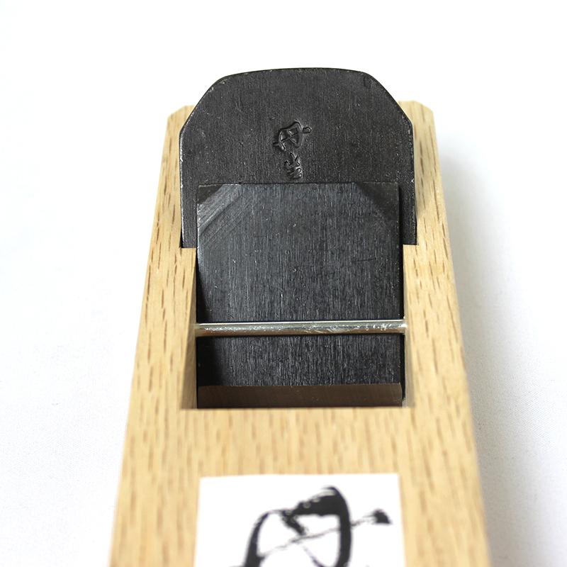 丹生山 小鉋 ヒナ型 燕鋼 48mm（白樫・7寸） 磨きパウダー付き 常三郎 TP-254 |  | 03