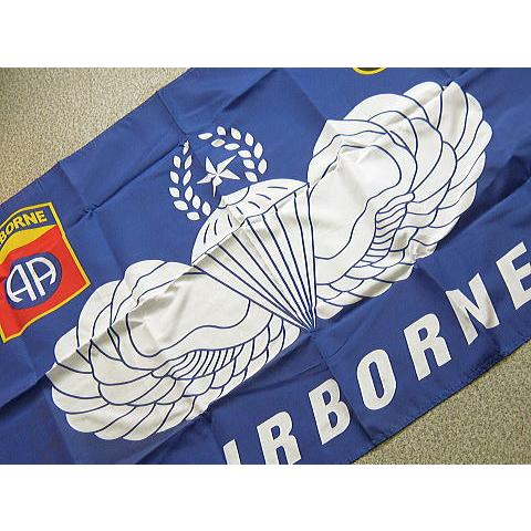 フラッグ 旗 タペストリー 米軍 ミリタリー (AIRBORNE) 85x150cm 【レターパックOK】（ARMY NAVY 壁 飾り 男前インテリア雑貨 ガレージング）｜area27