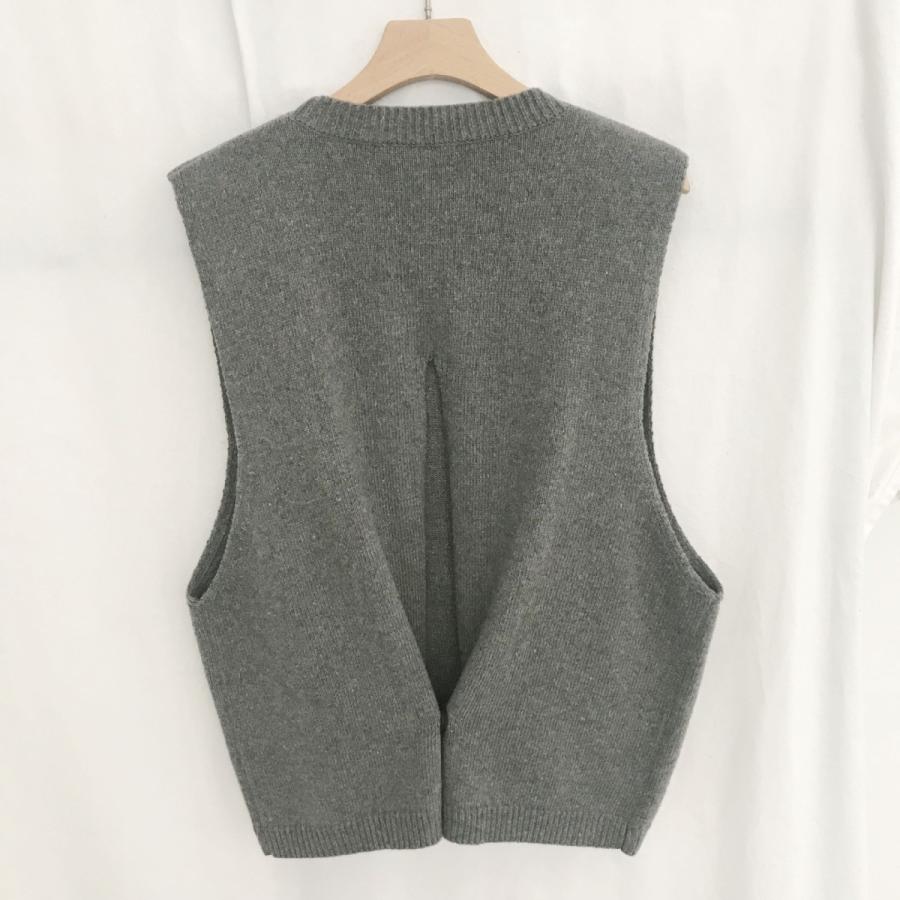 レディース ファッション バックボタンスリットニットベスト ニットベスト レディース ニット ベスト ノースリーブニット C Me Love By Argo Tokyo 通販 Yahoo ショッピング