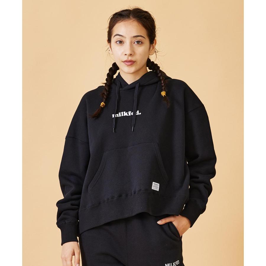 パーカー スウェット スエット ミルクフェド MILKFED CROPPED HOODIE 103223012024 フーディ レディース クロップド丈 ブランド ロゴ MILKFED. パーカー スウェット スエット ミルクフェド MILKFED