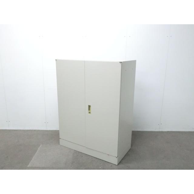 オカムラ/42/ニューグレー/ 【中古】 両開きキャビネット 幅：900