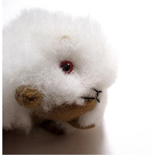 おもちゃ ほったらかしペット ホワイト クイ テンジクネズミ の形した ふわふわ ぬいぐるみ アルパカ毛 100 Ds Arinkurin Shop 通販 Yahoo ショッピング