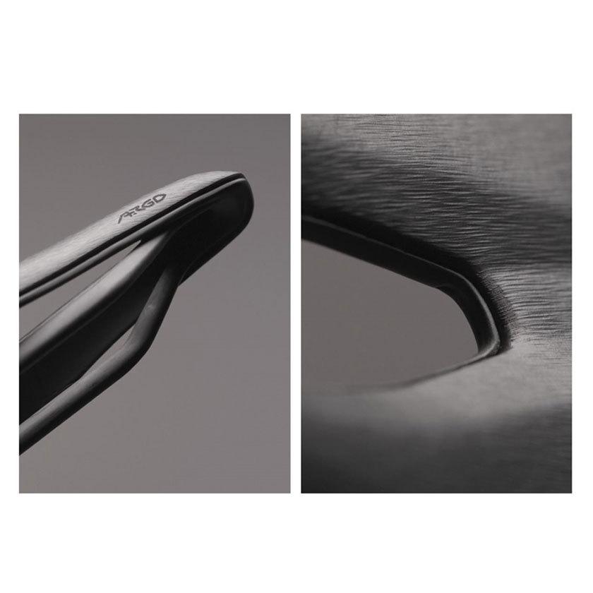 フィジーク（fi'zi:k） ARGO VENTO 00 カーボンレール ブラック 140mm