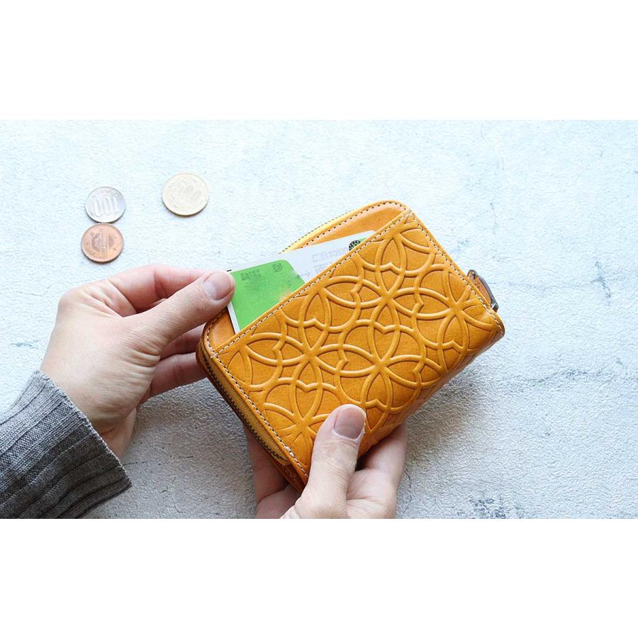 Dakota（ダコタ） 二つ折り財布 リリーヴォ 外付けラウンドファスナー