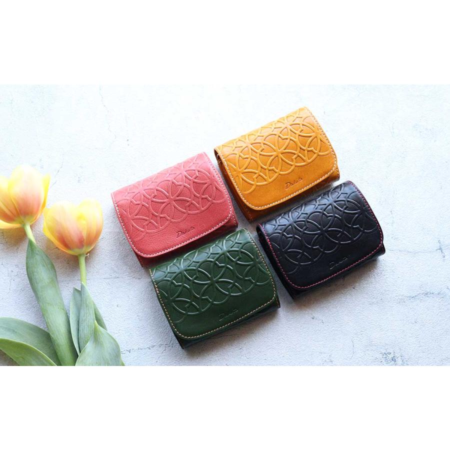 Dakota（ダコタ） 二つ折り財布 かぶせ リリーヴォ 七宝紋 花柄