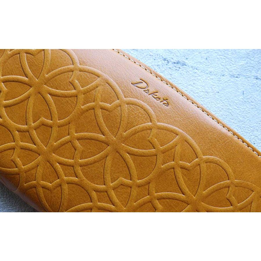 Dakota（ダコタ） 長財布 ラウンドファスナー リリーヴォ 七宝紋 花柄