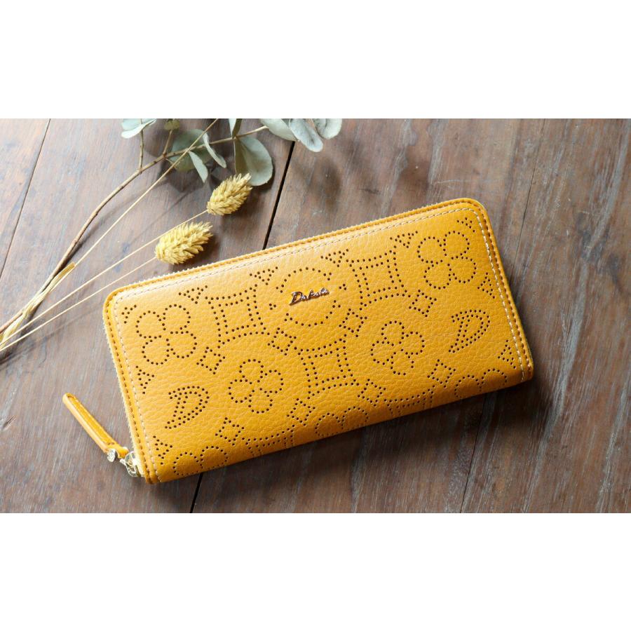 Dakota パンチングデザイン 長財布 イエロー Dakota（ダコタ） ラウンドファスナー長財布 パンチング ディクラッセ