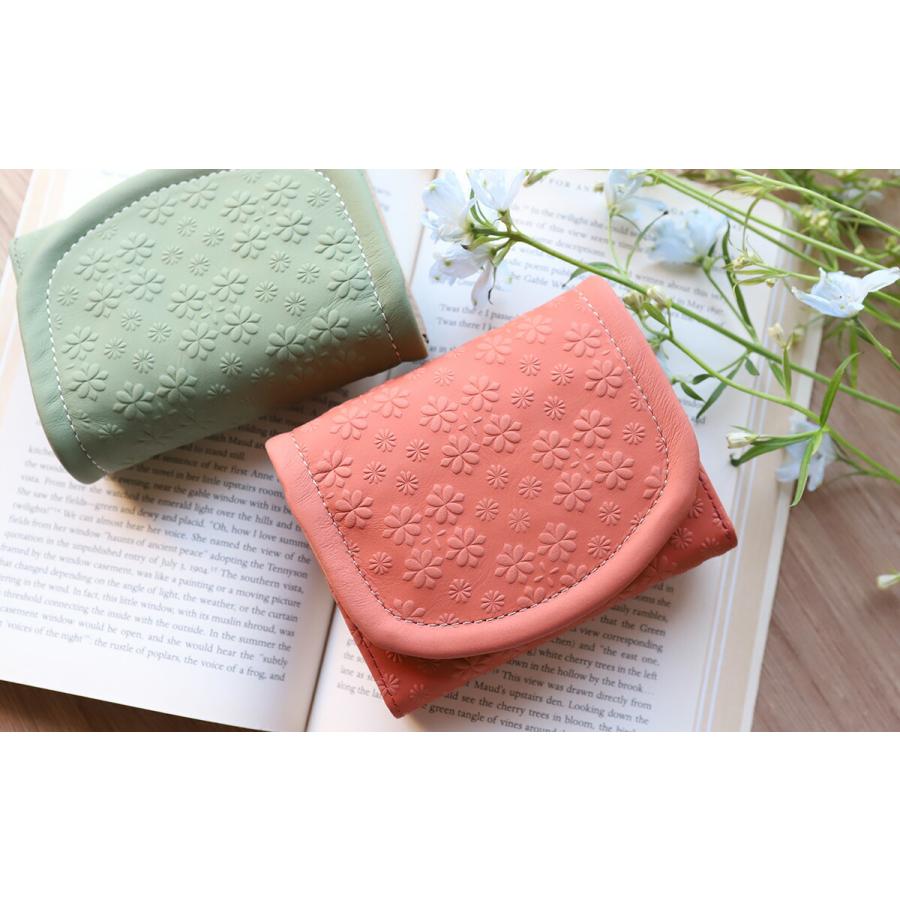 box21 二つ折り財布 花柄 ボックス21 カローラ2 牛革 型押し box21 二つ折り財布 花柄 ボックス21 カローラ2 牛革 型押し