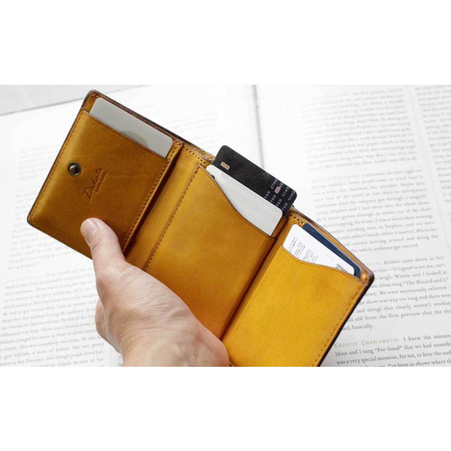 希少❗️新品未使用✨ダコタ三つ折りミニ財布ゴールド金具キャメルレザーロゴ付属品有り Dakota（ダコタ） 限定色ネイビー 三つ折り財布 ボックス型小銭入れ