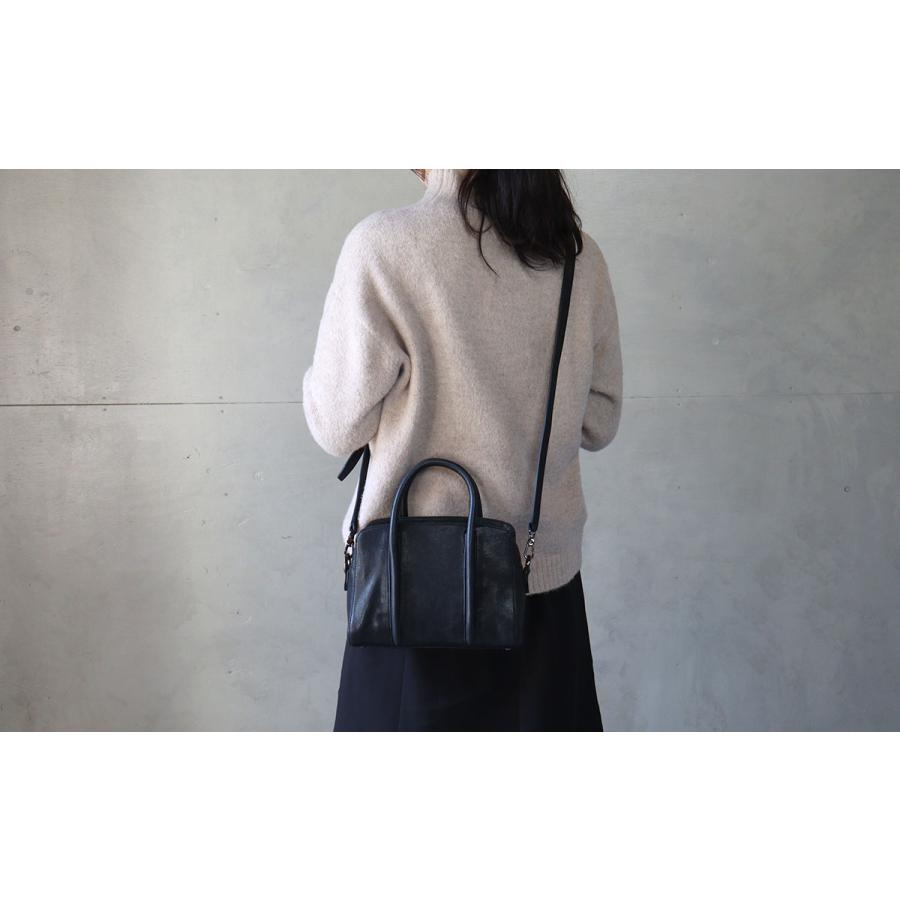 box21 ハンドバッグ 2WAY フォーマル 軽量 軽い ヤギ革 山羊 ボックス