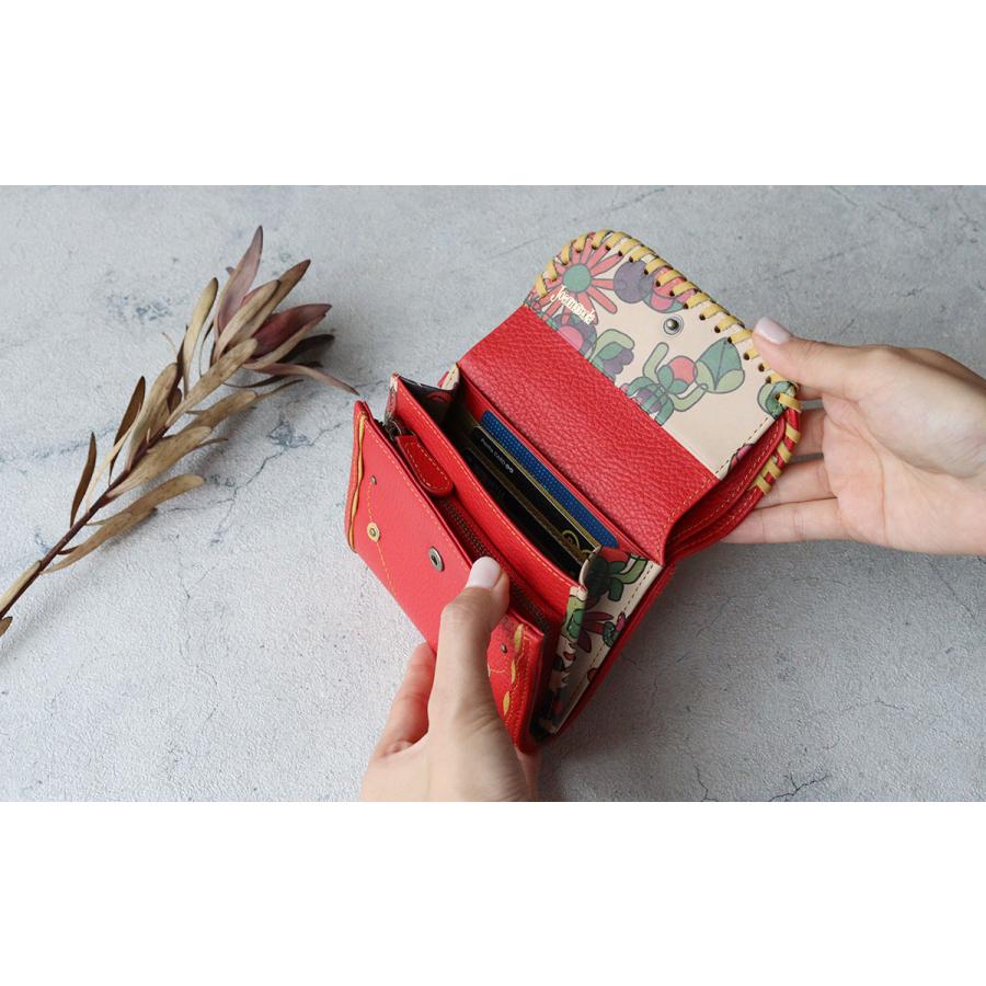 Jocomomola（ホコモモラ） 二つ折り財布 かぶせデザイン 革かがり