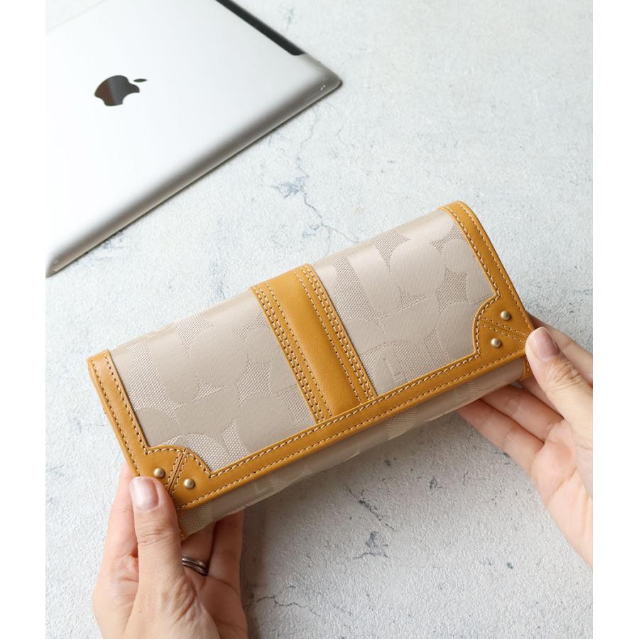 美品 完売品★ELLIE エリー シルキージップフーディ M ロング丈 キャメル ELLE（エル） 大容量収納 長財布 かぶせデザイン L字ファスナー
