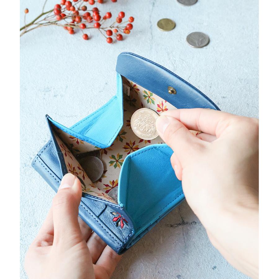 Sybilla（シビラ） 二つ折り財布 ボックス型小銭入れ 刺繍 パンチング