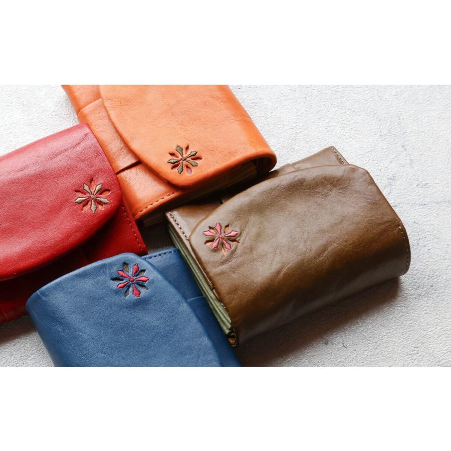Sybilla（シビラ） 二つ折り財布 かぶせ 刺繍 パンチング 花 ワン