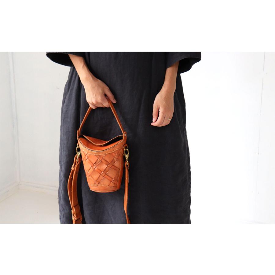 Any サブサイドダスク モノクロームパロット Any サブサイドダスク モノクロームパロット PARROTT CANVAS