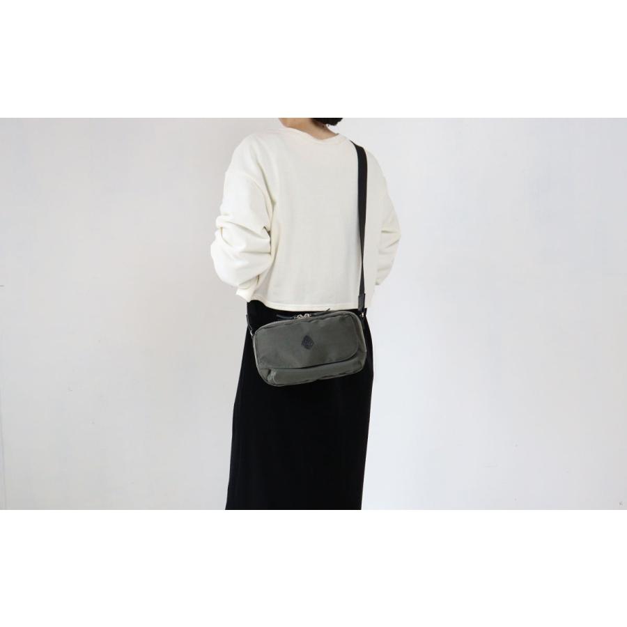 新品 未使用 CLEDRAN ペリ フラップ ミニ ショルダー グレー CLEDRAN（クレドラン） ミニショルダーバッグ フラップ ナイロン PELI