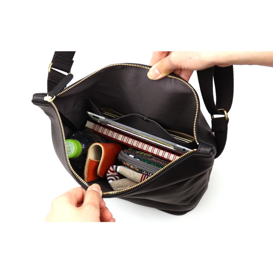 CLEDRAN（クレドラン） 縦型ショルダーバッグ GALE ガレ CROSS LEATHER