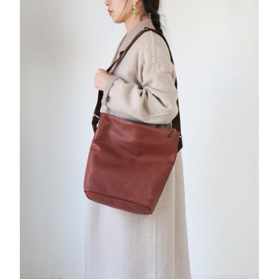 CLEDRAN（クレドラン） 縦型ショルダーバッグ GALE ガレ CROSS LEATHER 