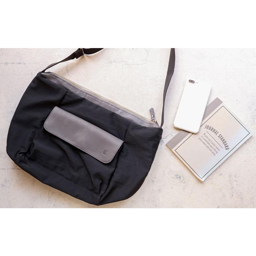 フラップデザイン ショルダーバッグ A4 ナイロン×牛革 異素材 CLEDRAN クレドラン LIMO LEATHER FLAP TOTE CL3878 日本製の画像