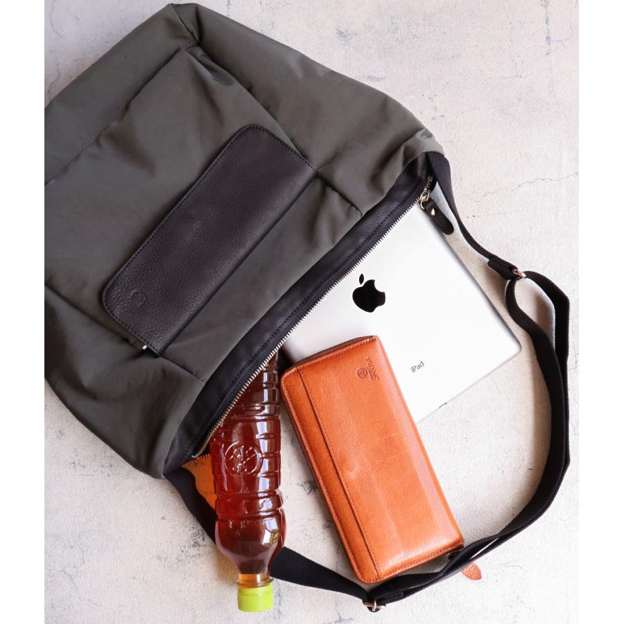 フラップデザイン ショルダーバッグ A4 ナイロン×牛革 異素材 CLEDRAN クレドラン LIMO LEATHER FLAP TOTE CL3878 日本製の画像