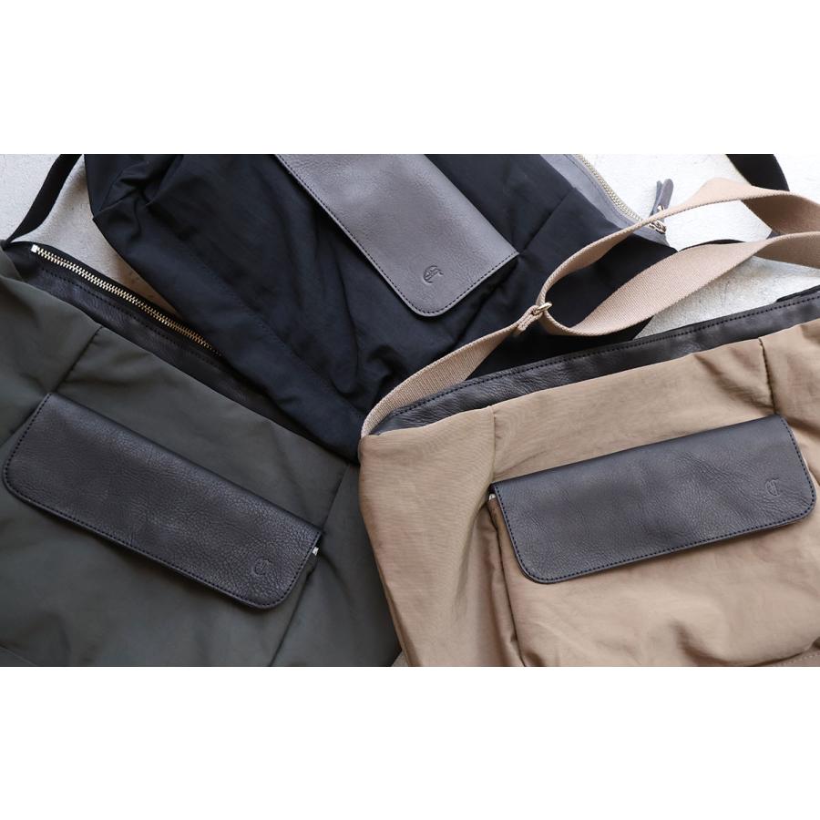 フラップデザイン ショルダーバッグ A4 ナイロン×牛革 異素材 CLEDRAN クレドラン LIMO LEATHER FLAP TOTE CL3878 日本製の画像