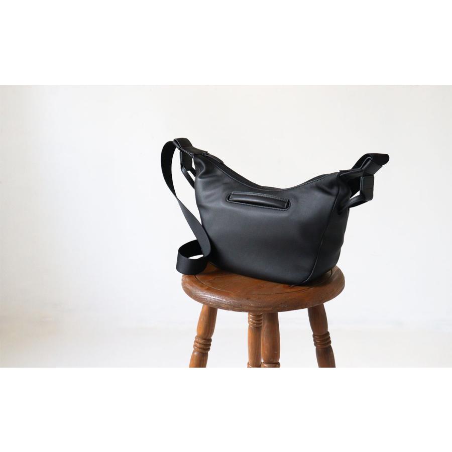 TOMOE（トモエ） 2WAYショルダーバッグS 半月型 NEUTRAL_SH ユニ