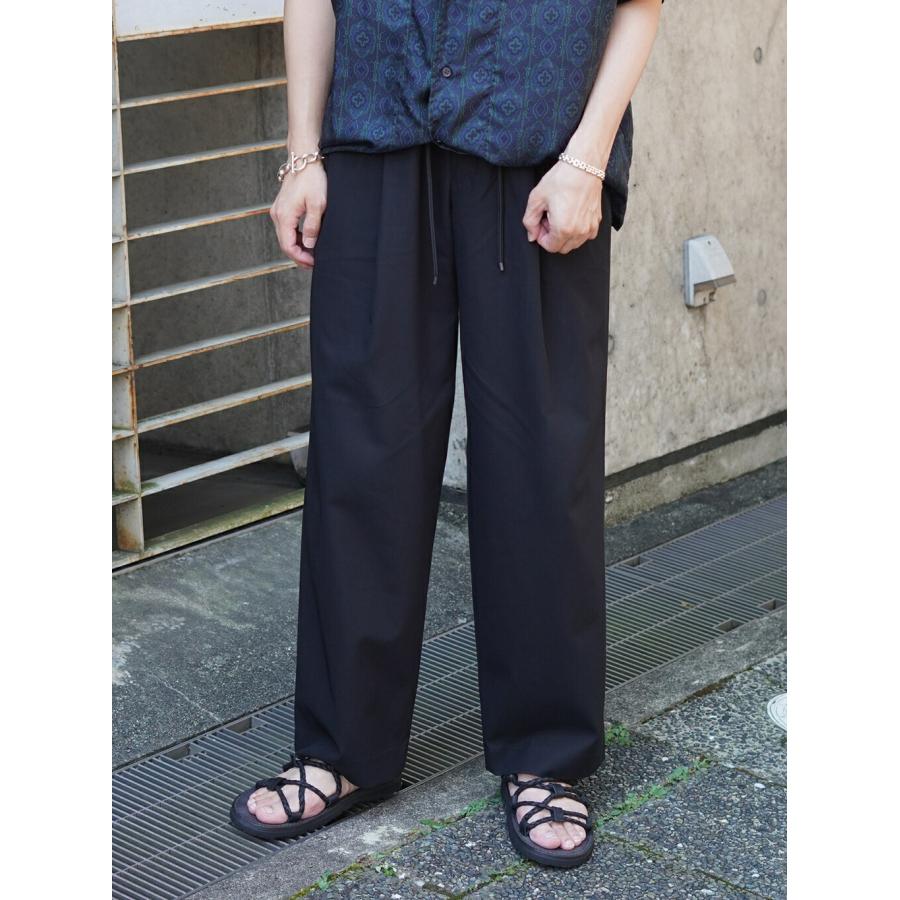 markaware（マーカウェア） ： DOUBLE PLEATED EASY TROUSERS ORGANIC