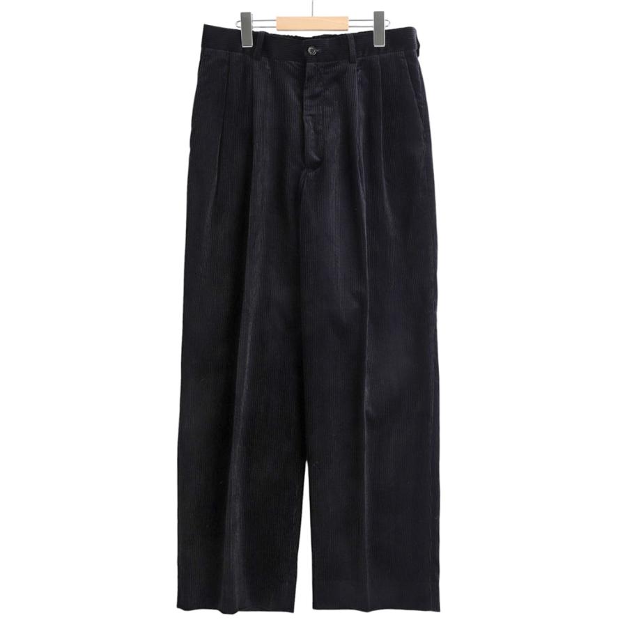 markaware（マーカウェア） ： CLASSIC FIT DOUBLE PLEATED TROUSERS