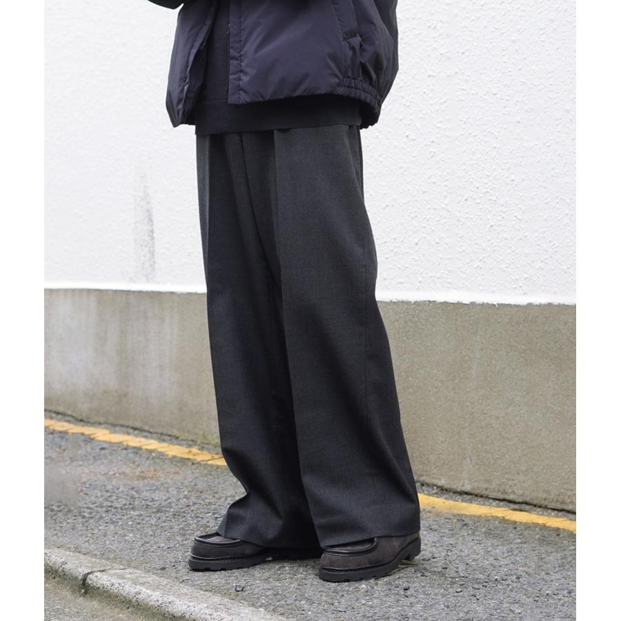 markaware（マーカウェア） ： FLAT FRONT WIDE TROUSERS ORGANIC WOOL