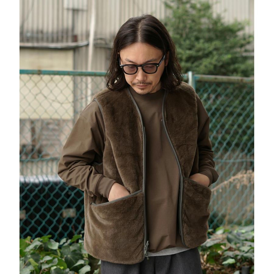 ジャケット・アウター TECH REVERSIBLE BRITISH HUNTER FUR VEST DAIWA PIER39 / TECH REVERSIBLE BRITISH HUNTER FUR VEST / D.GREEN / BJ-